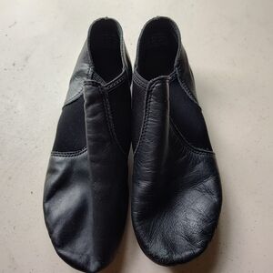 Capezio 8M Black Leather Dance Shoes